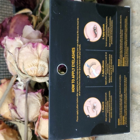 New!! LAFLARE 3D FAUX MINK PREMIUM SILK LASHES LFSD 09D - Picture 2 of 3